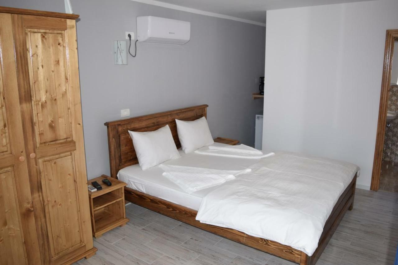 Casa Condrat Hotel Sfantu Gheorghe  Bagian luar foto
